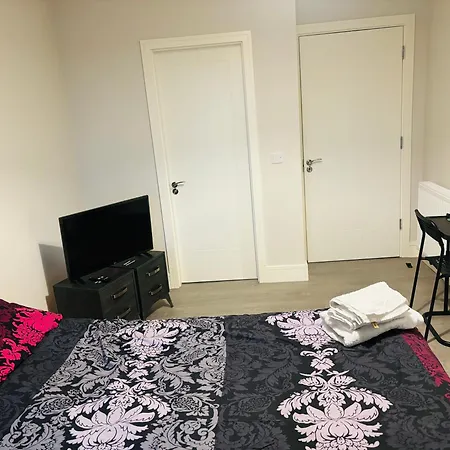 A Private Room,a Private Bathroom