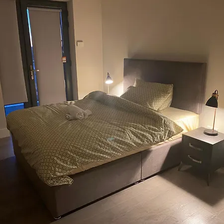 A Private Room,a Private Bathroom